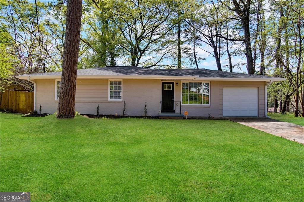Photo one of 157 Ruzelle Se Dr Atlanta GA 30354 | MLS 10440949G