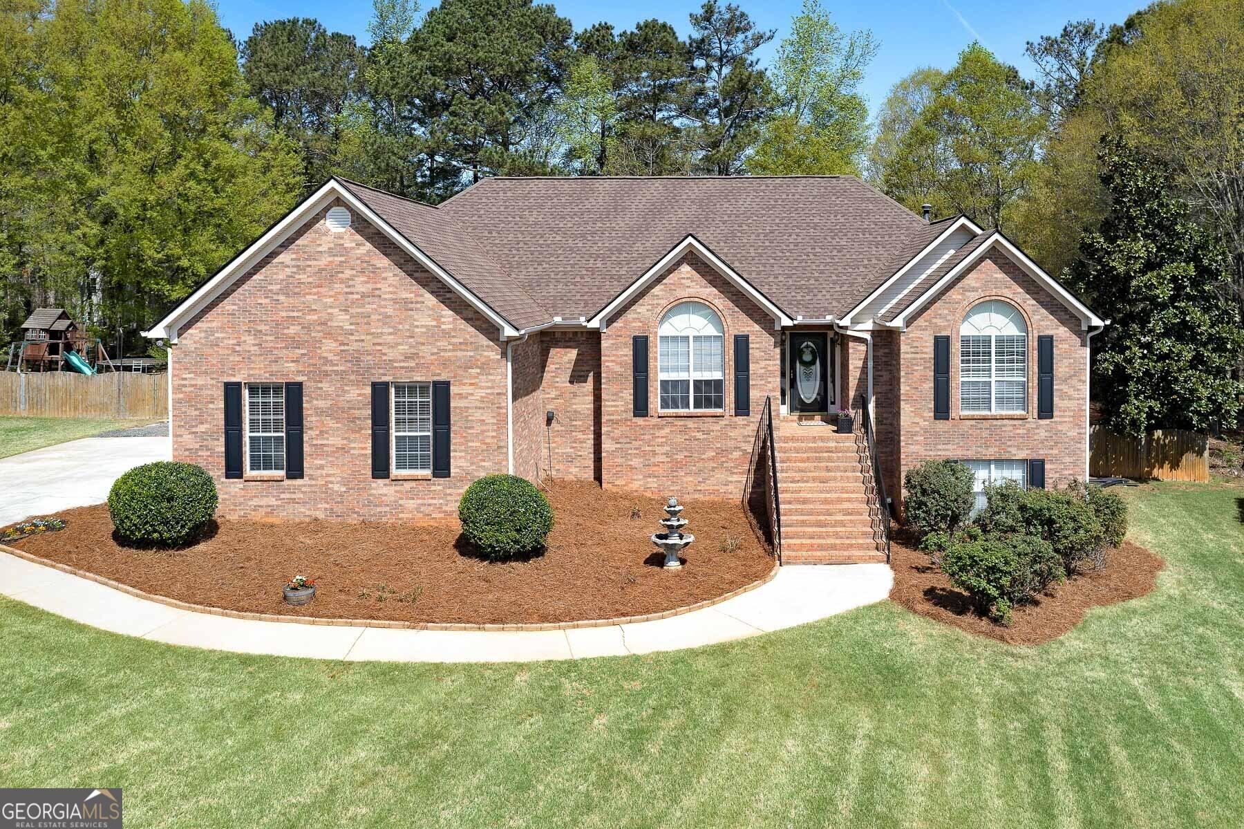 Photo one of 249 Edenwylde Ct Hampton GA 30228 | MLS 10492279G