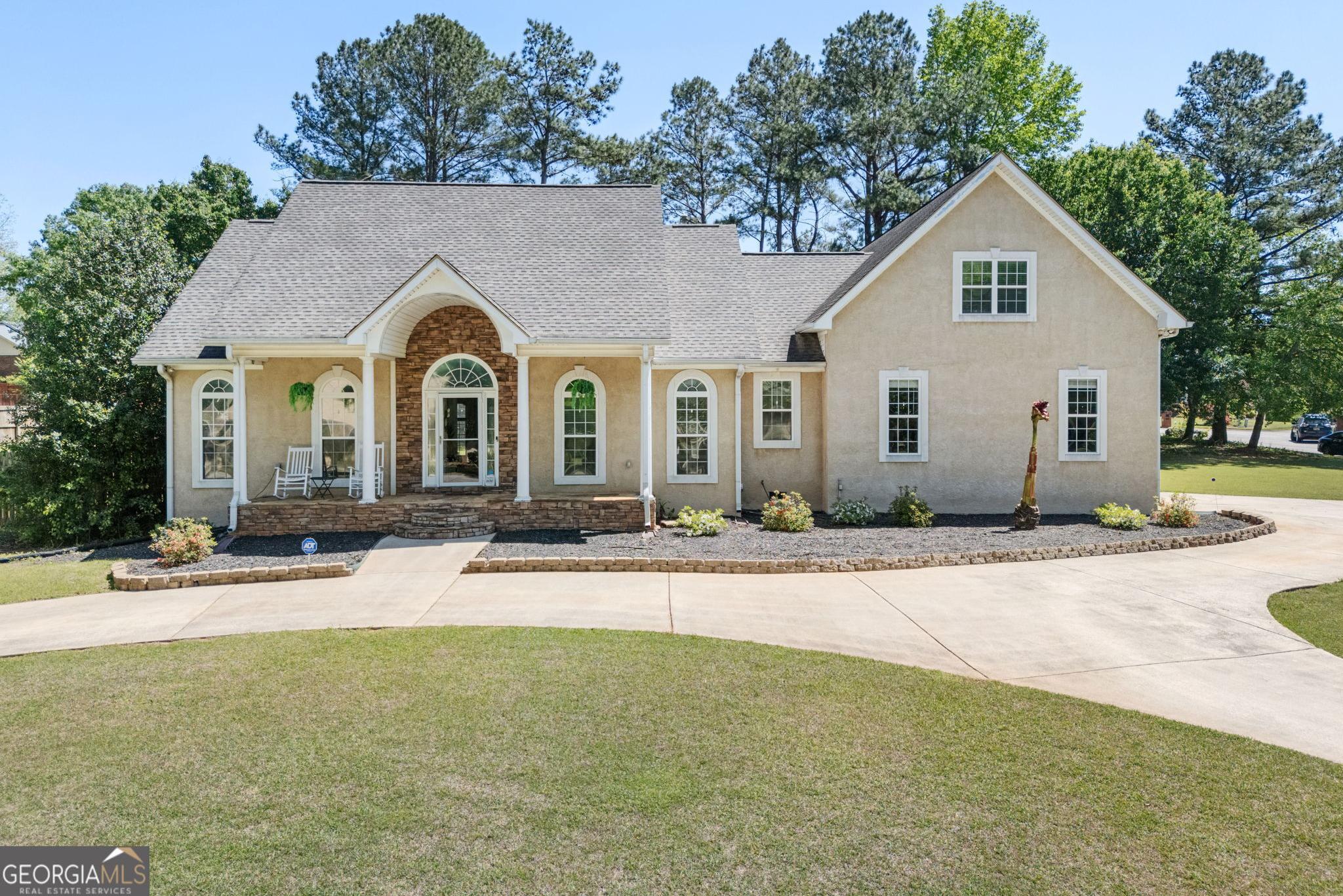 Photo one of 207 Jamestown Ave Jonesboro GA 30236 | MLS 10503829G