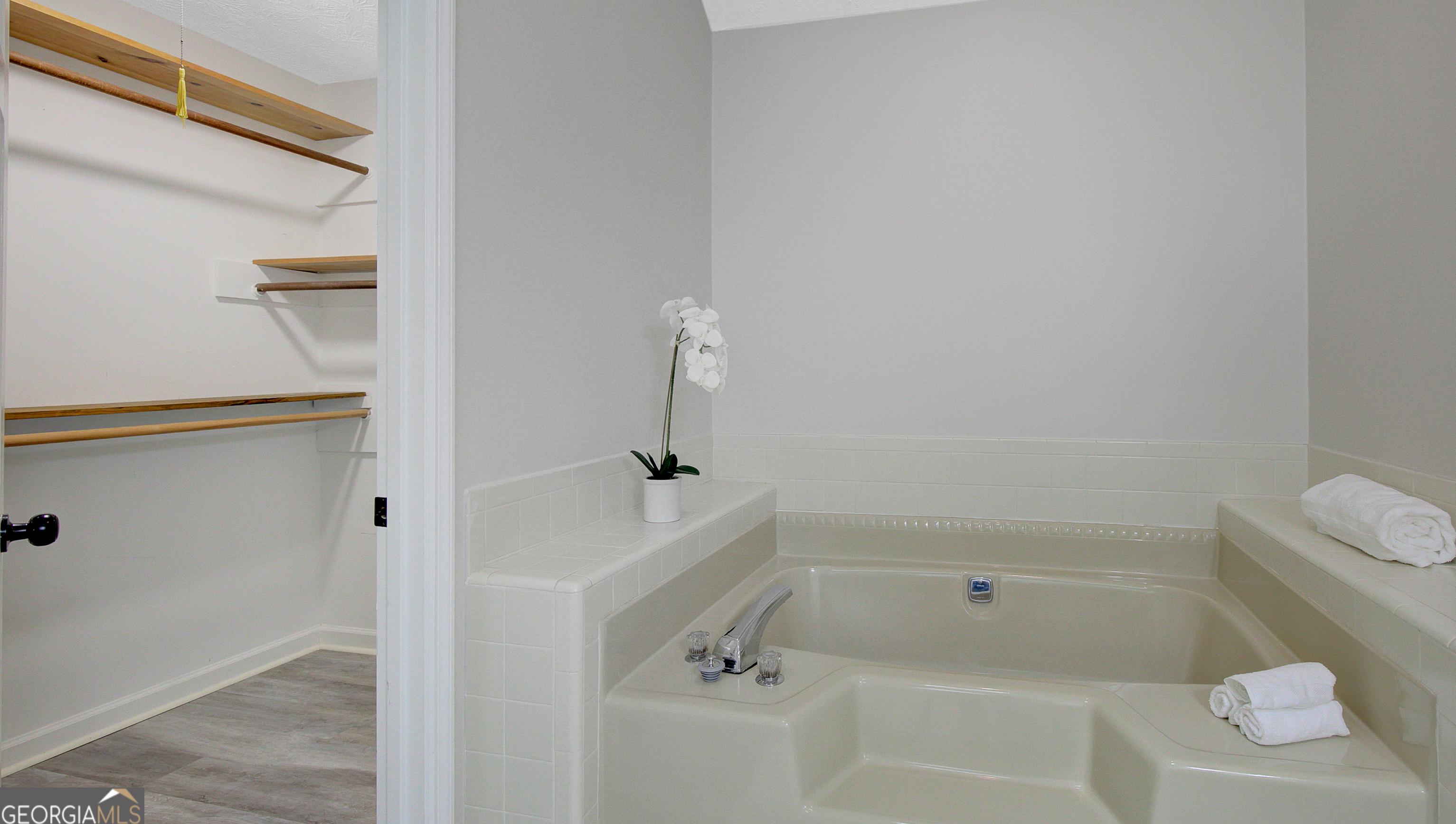 Photo #33