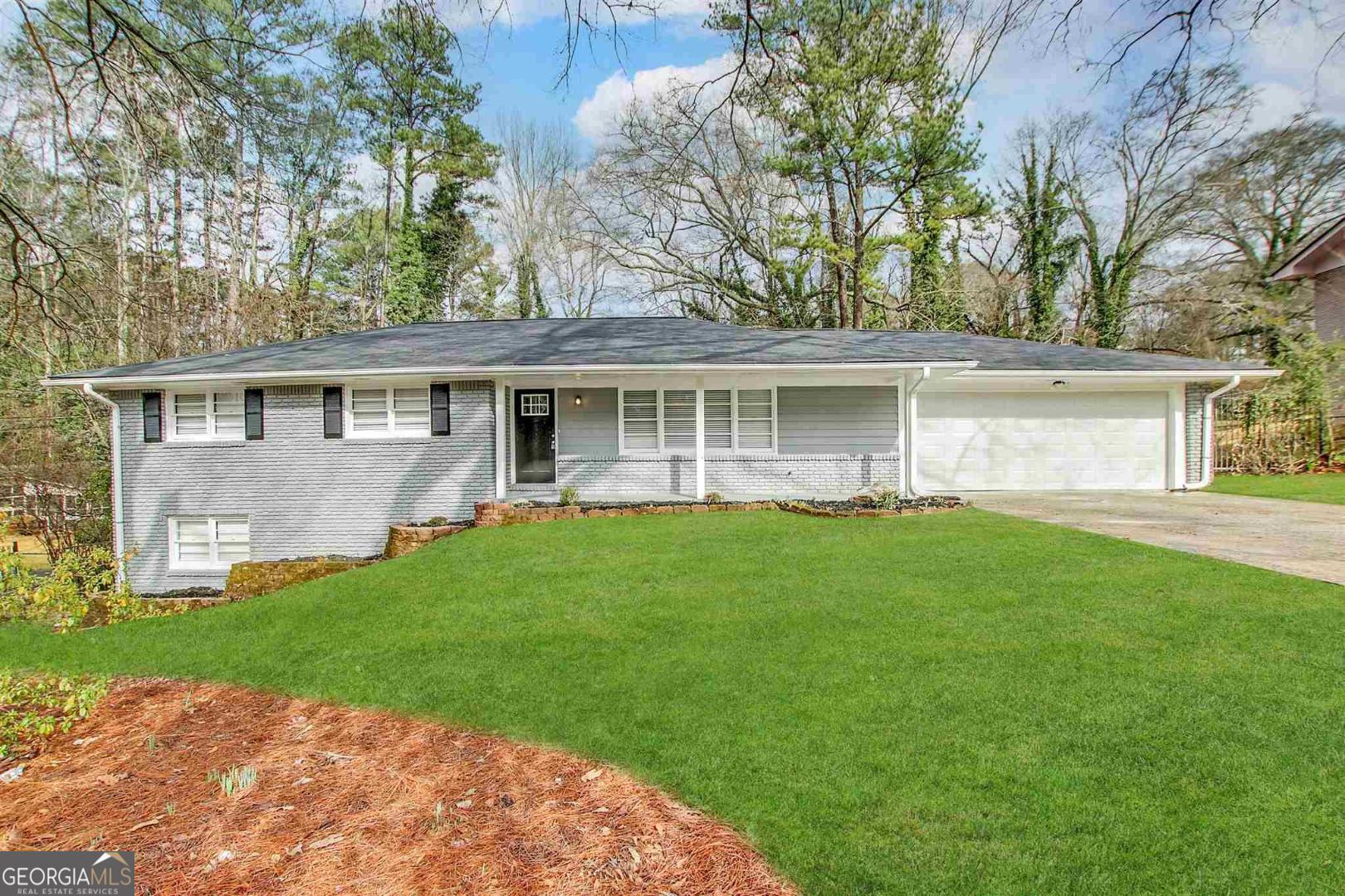 Photo one of 668 Fielding Sw Ln Atlanta GA 30311 | MLS 10505901G