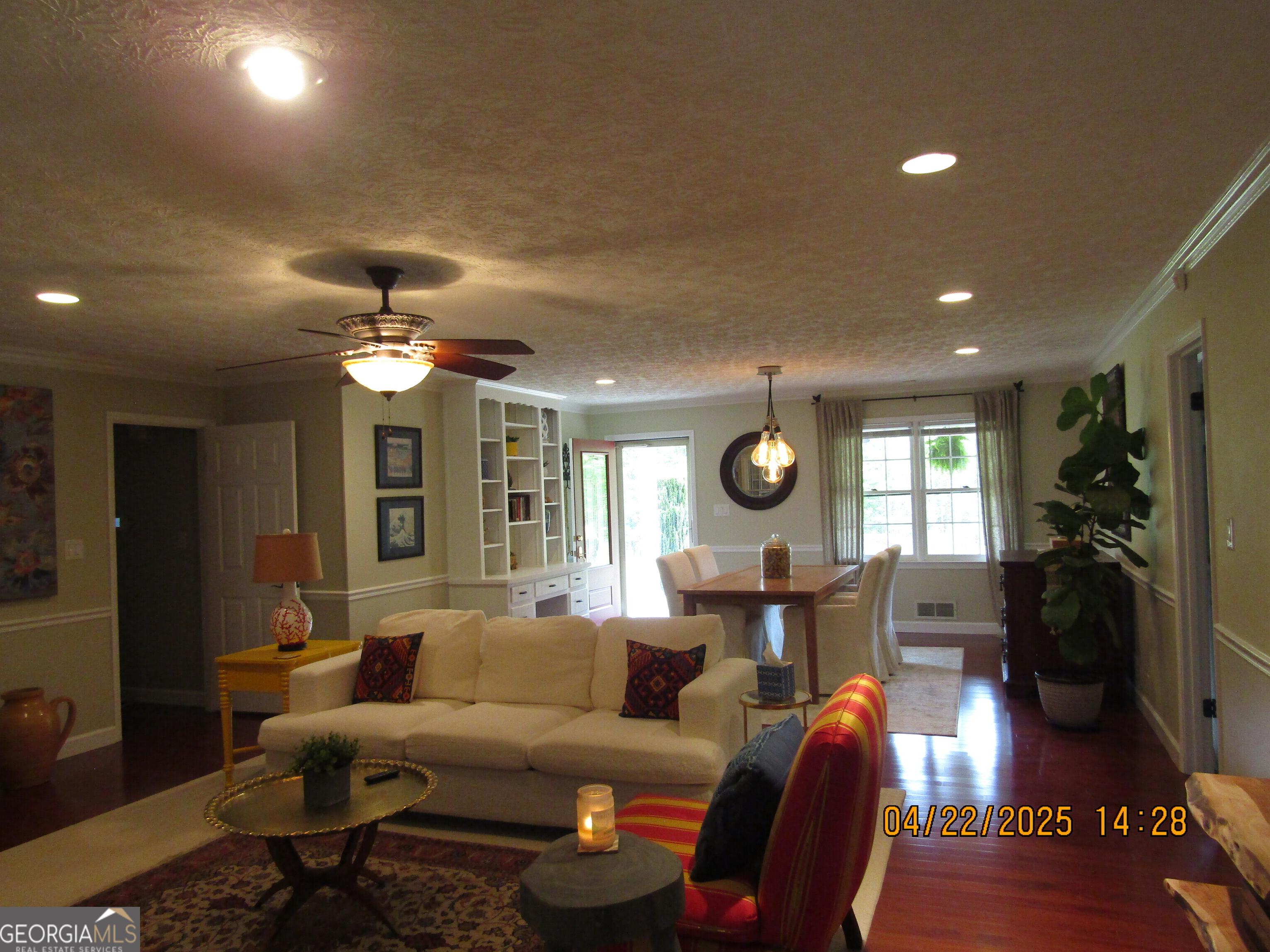 Photo #6