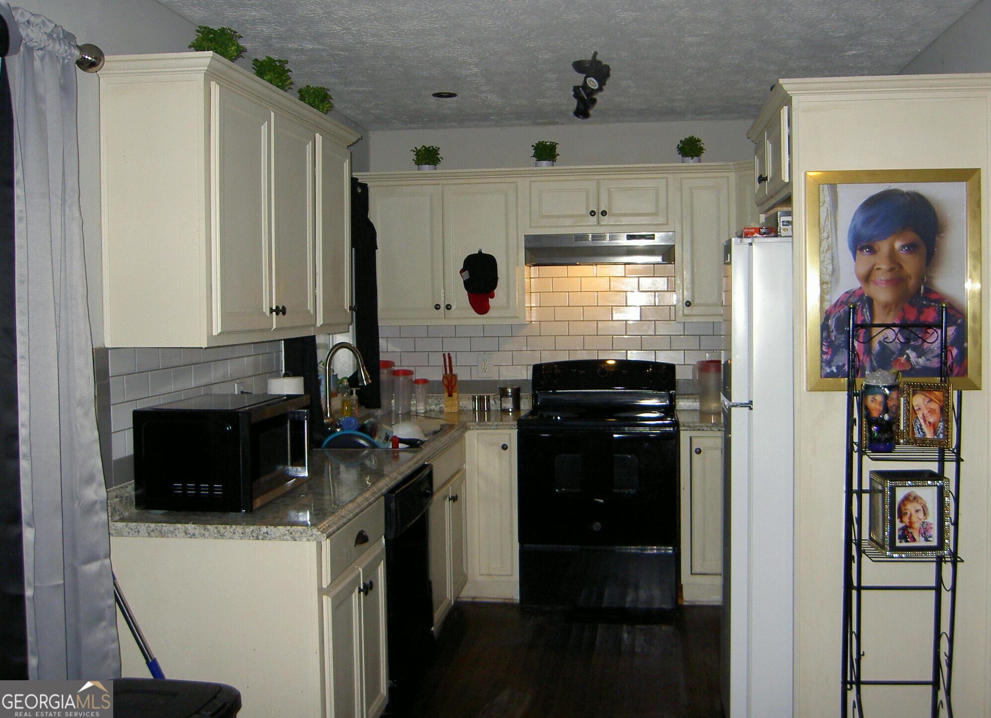 Photo #6