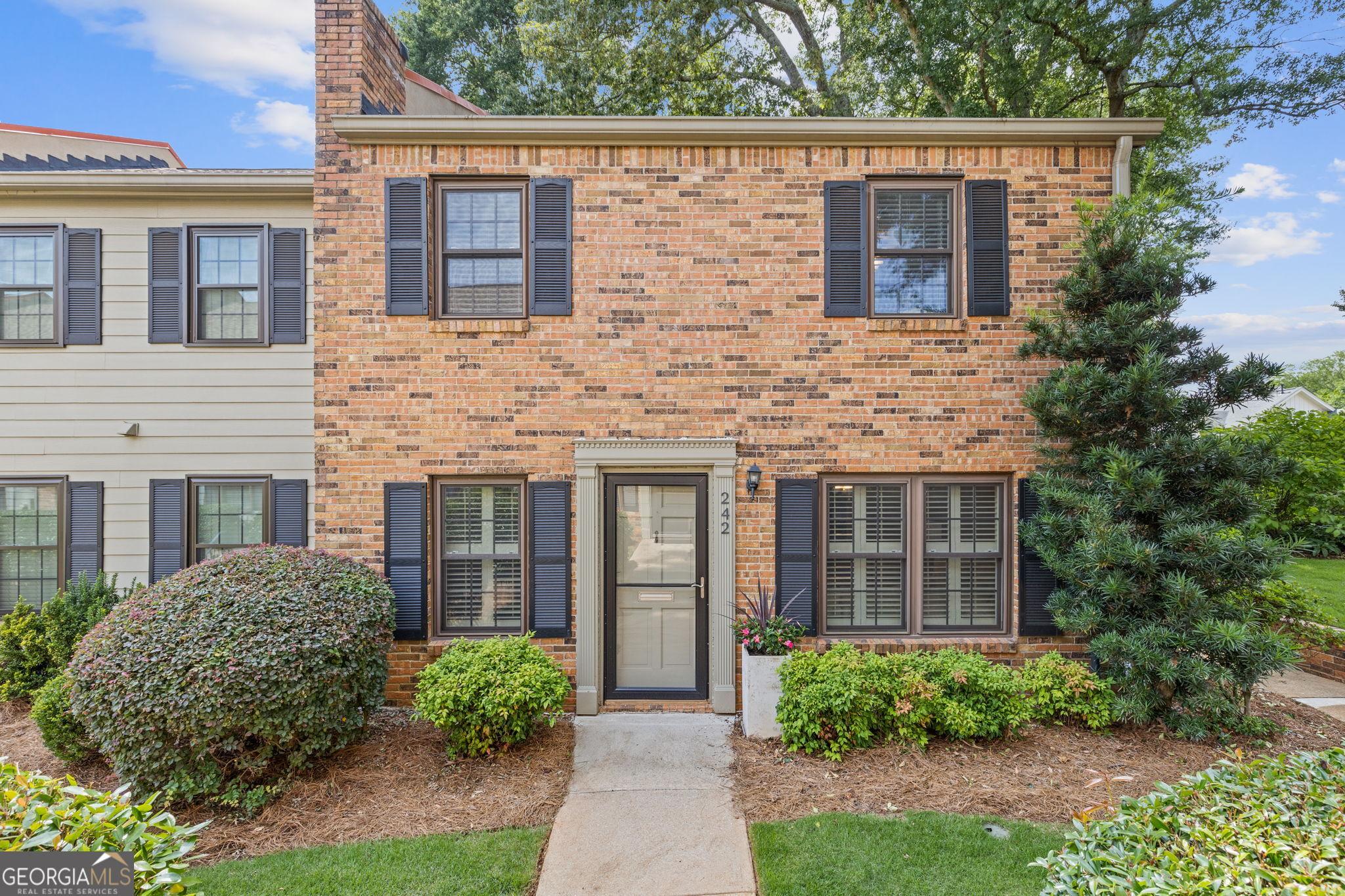 Photo one of 242 Adair St Decatur GA 30030 | MLS 10539207G