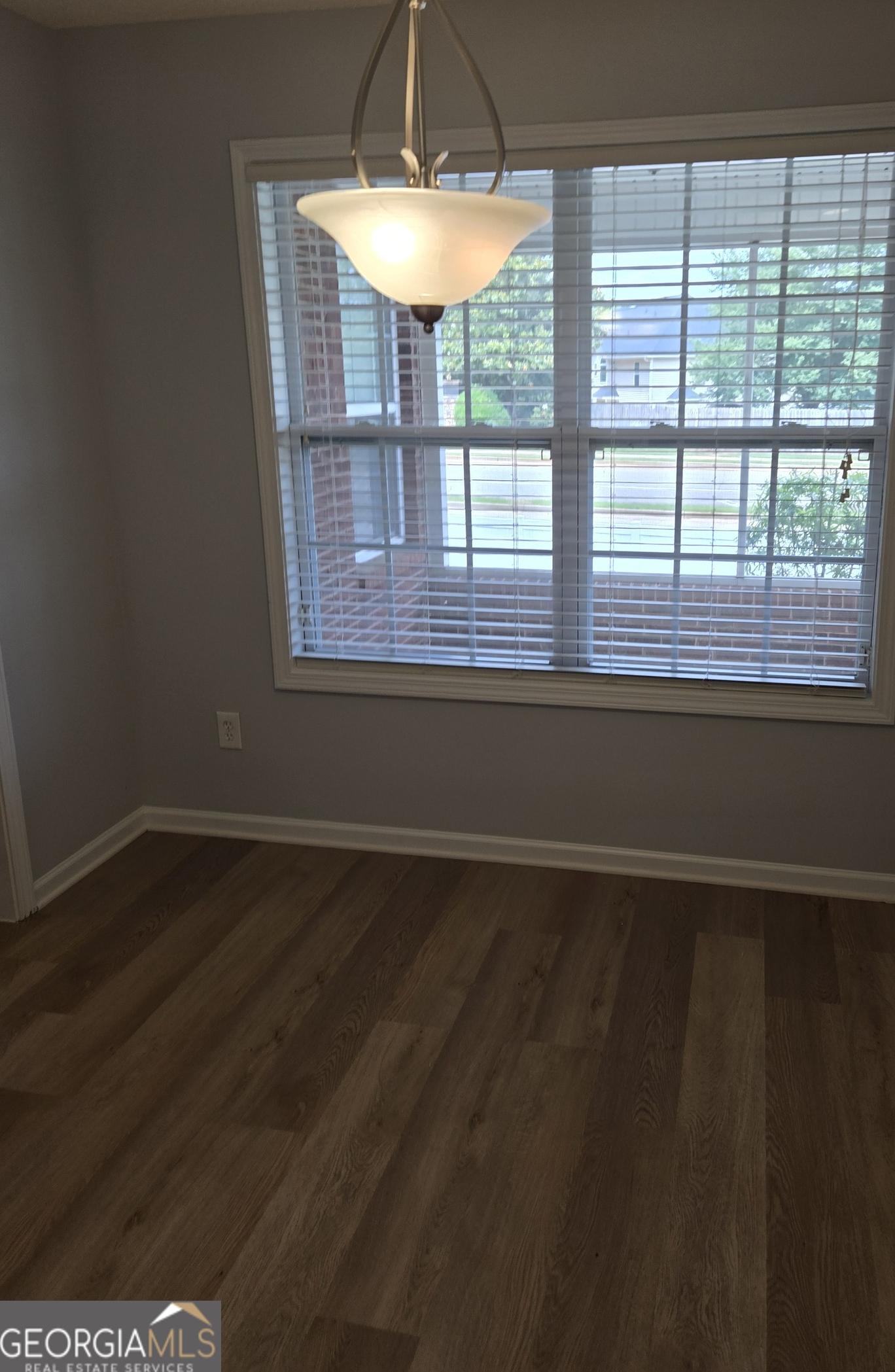Photo #33