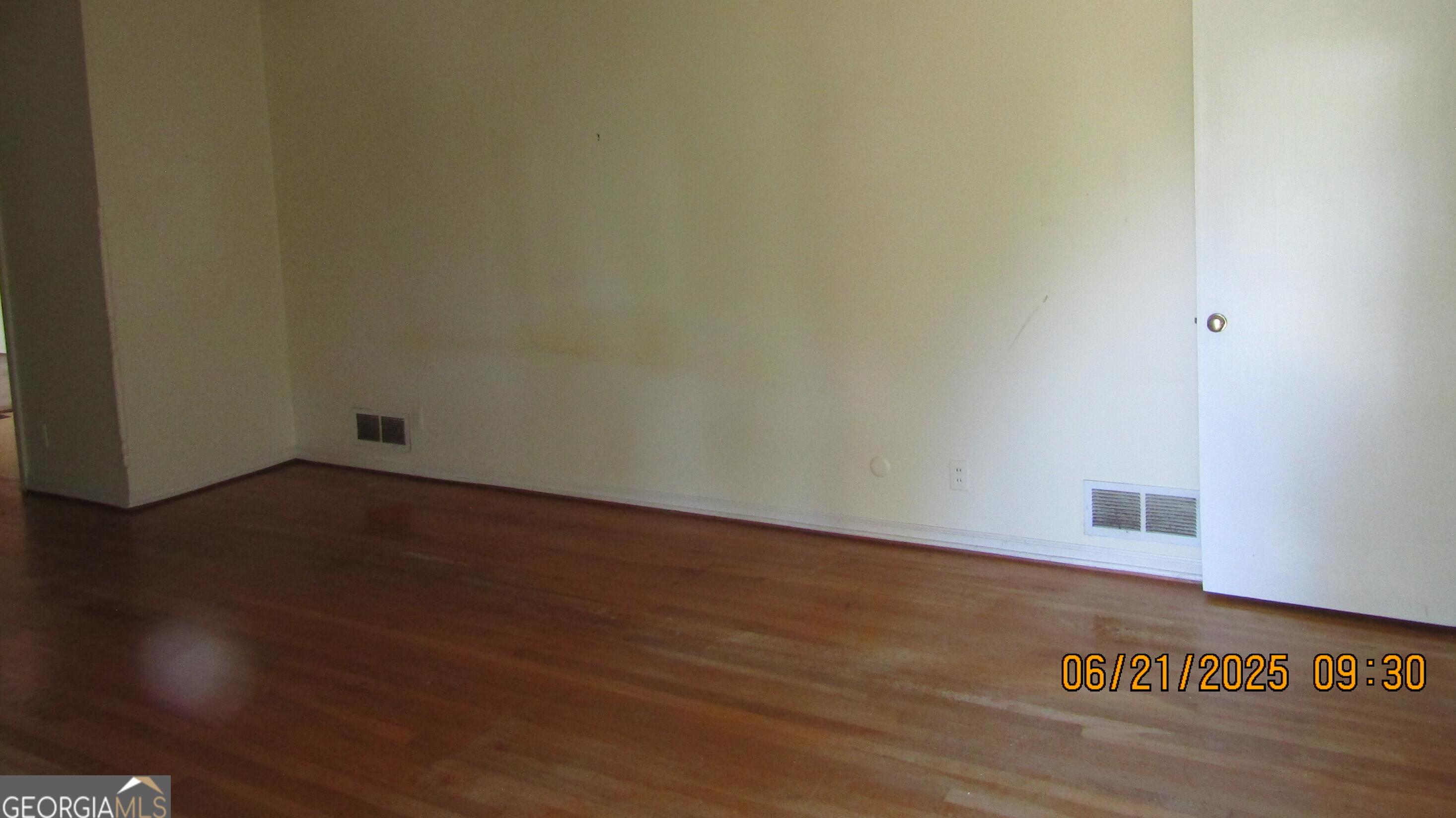 Photo #6