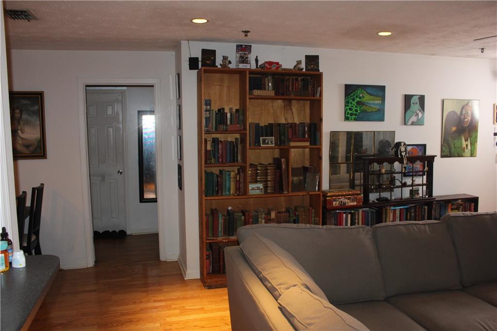 Photo #12