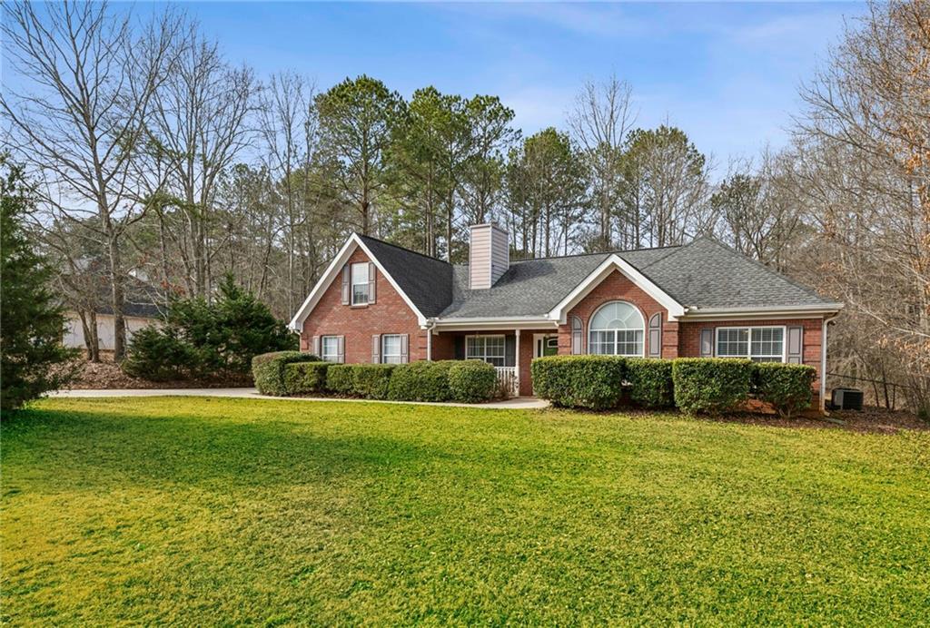 Photo one of 300 Huntington St Covington GA 30016 | MLS 7505878F