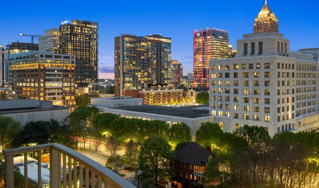 Photo one of 943 Peachtree Ne St # 1109 Atlanta GA 30309 | MLS 7506440F