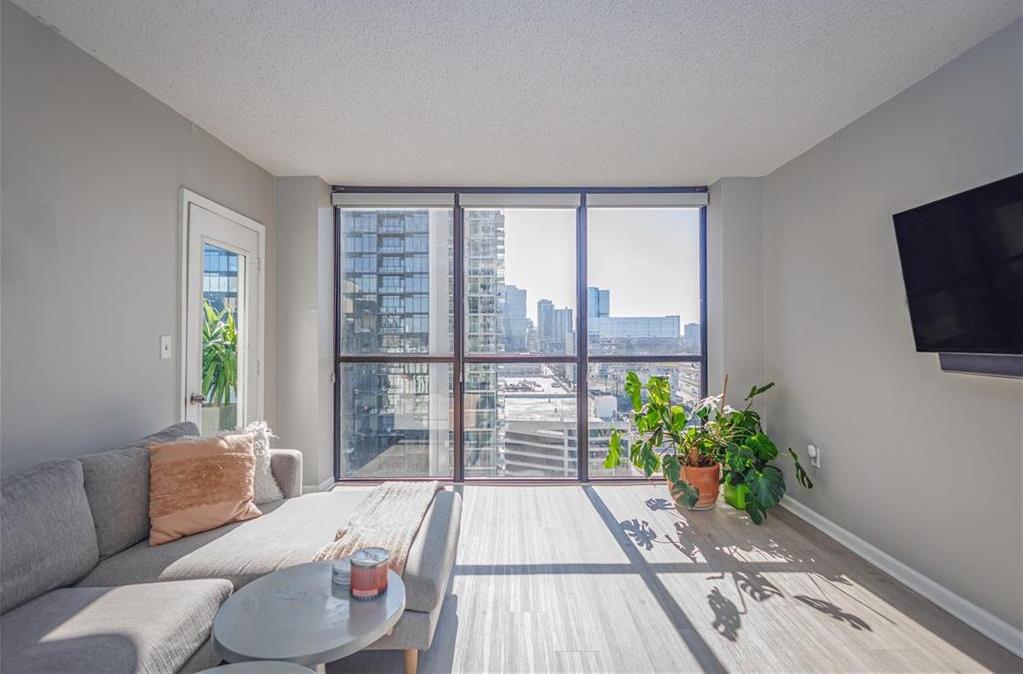 Photo one of 1280 W Peachtree Nw St # 2207 Atlanta GA 30309 | MLS 7511859F