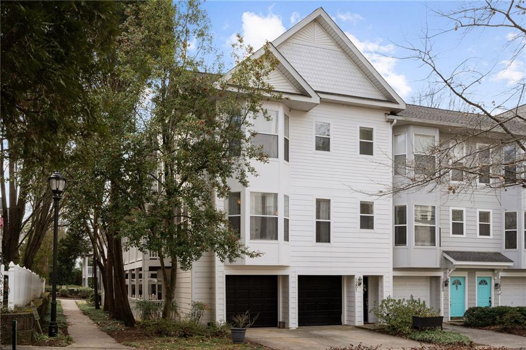 Photo one of 951 Glenwood Se Ave # 1201 Atlanta GA 30316 | MLS 7514035F