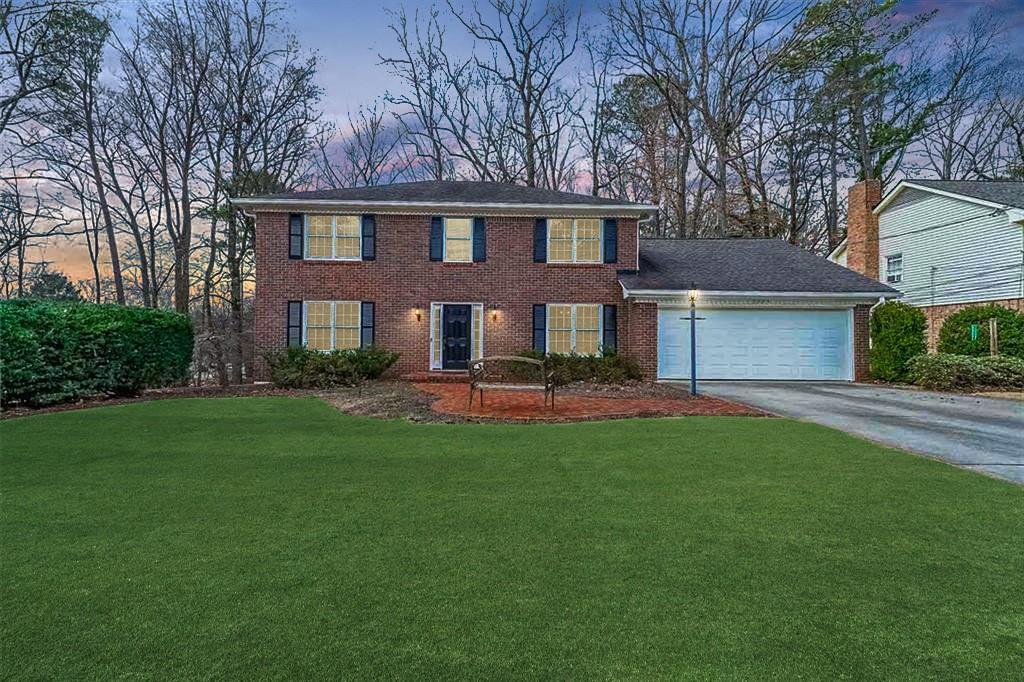 Photo one of 5323 Lakesprings Dr Dunwoody GA 30338 | MLS 7519387F