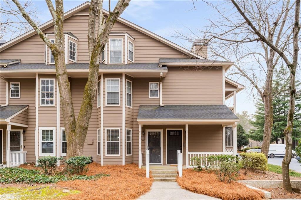 Photo one of 2116 N Forest Trl Dunwoody GA 30338 | MLS 7521130F