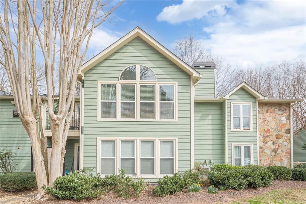 Photo one of 3205 Canyon Point Cir Roswell GA 30076 | MLS 7522225F