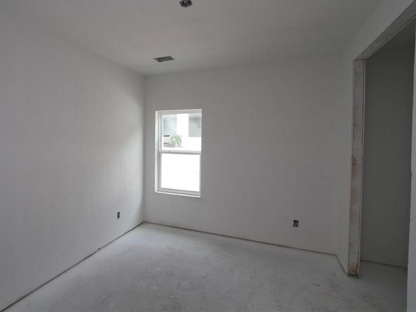 Photo #4