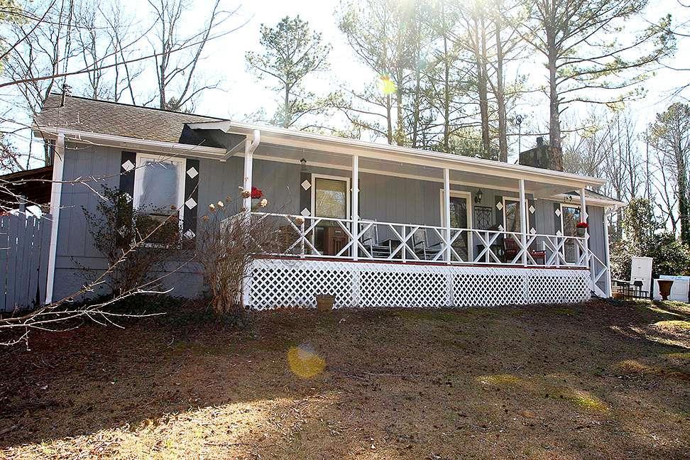 Photo one of 7240 Colony Ln Douglasville GA 30135 | MLS 7524511F