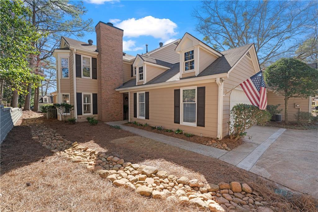 Photo one of 110 Great Oaks Ln Roswell GA 30075 | MLS 7532825F