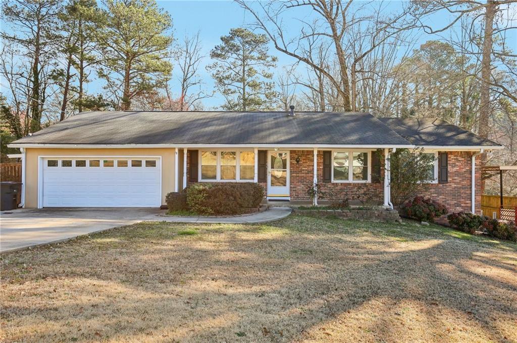 Photo one of 767 Smithstone Se Rd Marietta GA 30067 | MLS 7532842F