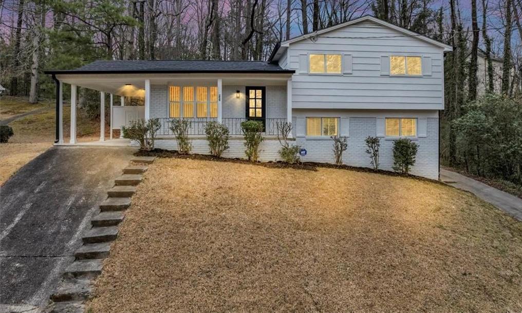 Photo one of 847 Magna Carta Nw Dr Atlanta GA 30318 | MLS 7536200F