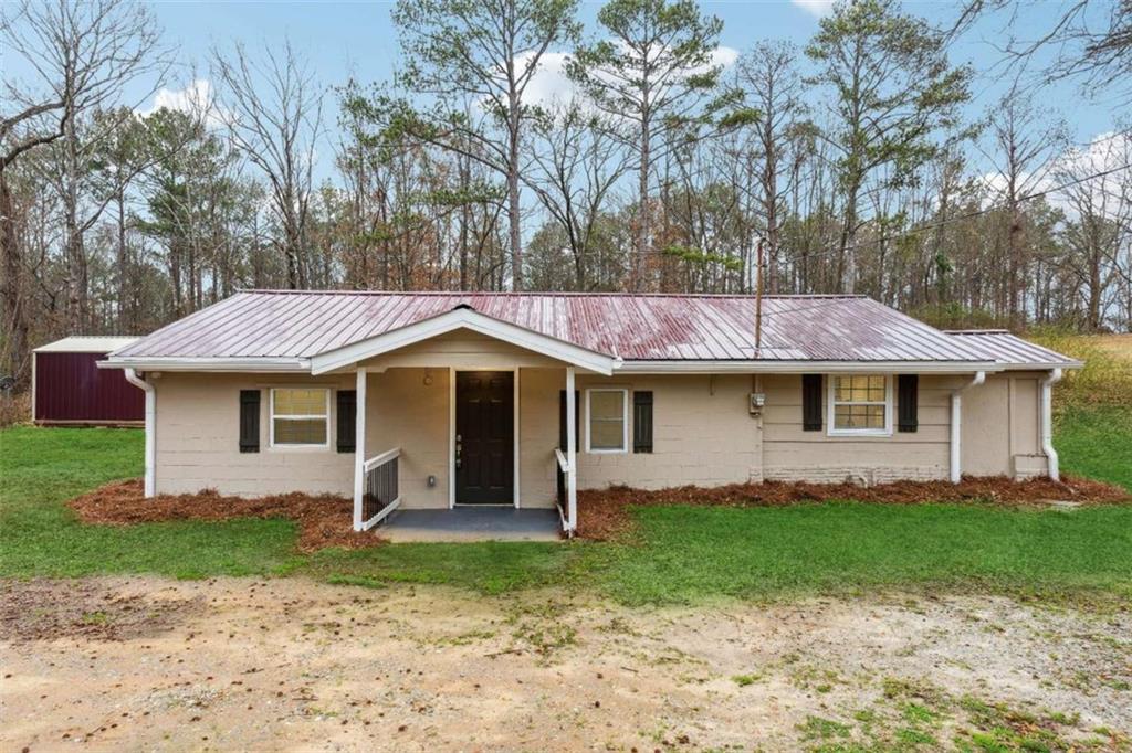 Photo one of 555 N Lake N Dr Covington GA 30016 | MLS 7539209F