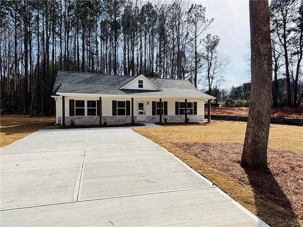 Photo one of 488 West Ave Bowdon GA 30108 | MLS 7539468F