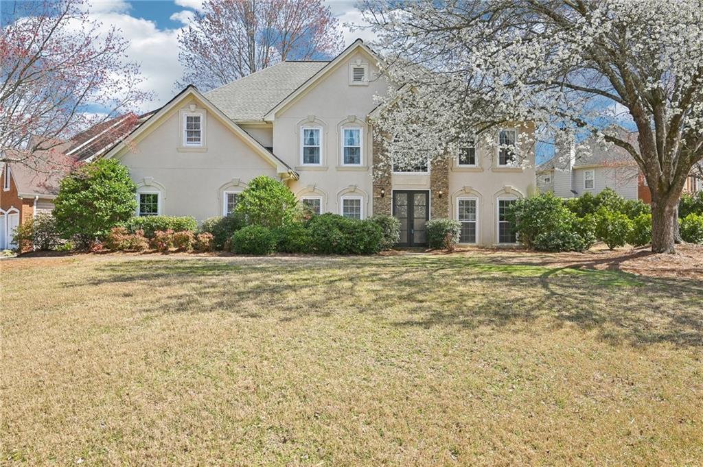 Photo one of 3500 Fieldstone Xing Alpharetta GA 30005 | MLS 7539688F