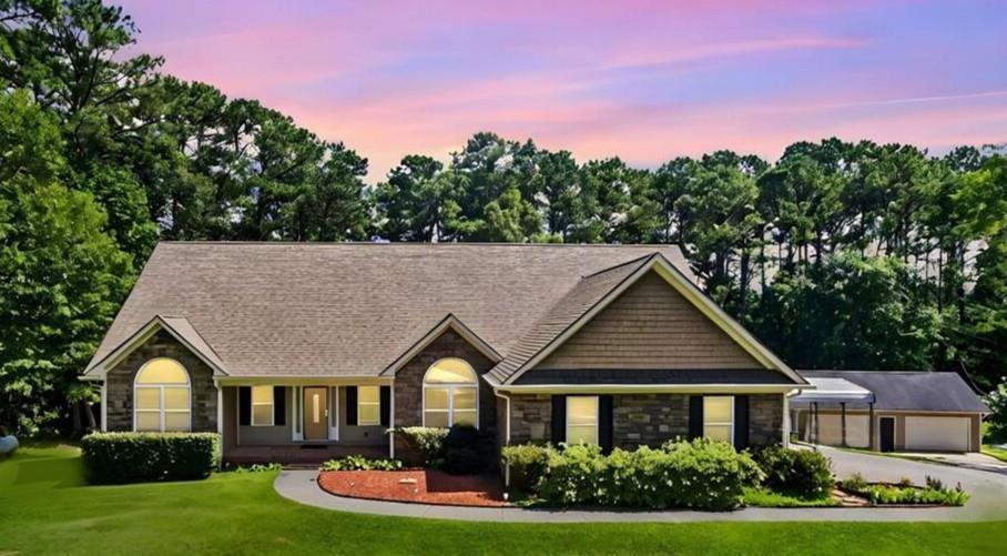 Photo one of 2517 N Hightower Trl Conyers GA 30012 | MLS 7540717F