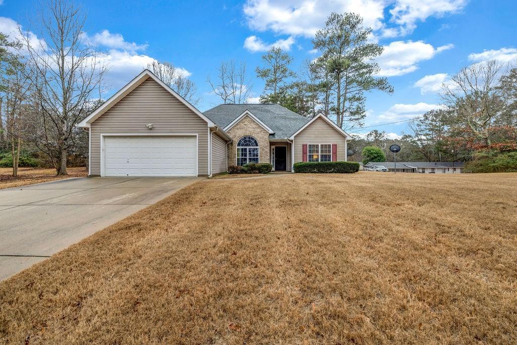 Photo one of 2327 Maple Ave Morrow GA 30260 | MLS 7540788F