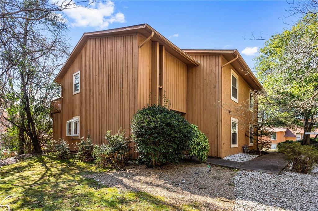 Photo one of 838 Lake Hollow Sw Blvd Marietta GA 30064 | MLS 7540795F