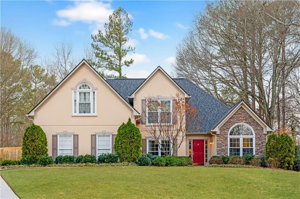 Photo one of 4910 Hunters Oaks Ln Alpharetta GA 30009 | MLS 7540862F