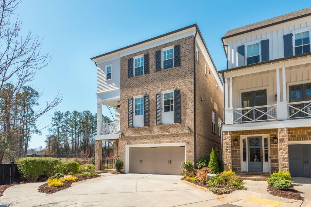 Photo one of 385 Rowes Cir Alpharetta GA 30009 | MLS 7540933F