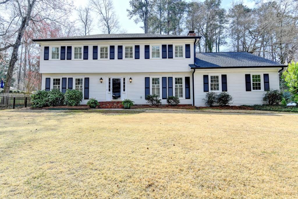 Photo one of 1643 North Springs Dr Dunwoody GA 30338 | MLS 7541097F