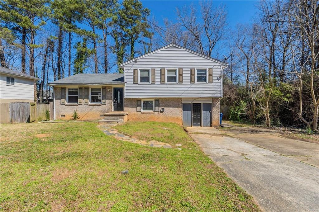 Photo one of 6050 Randy Ln Ellenwood GA 30294 | MLS 7542104F