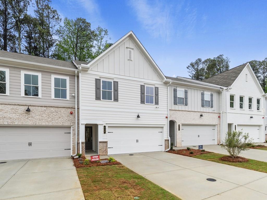 Photo one of 179 Bluffington Way Marietta GA 30066 | MLS 7542897F