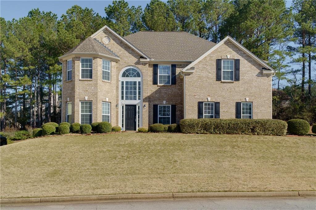 Photo one of 1368 Fall River Dr Conyers GA 30013 | MLS 7543063F