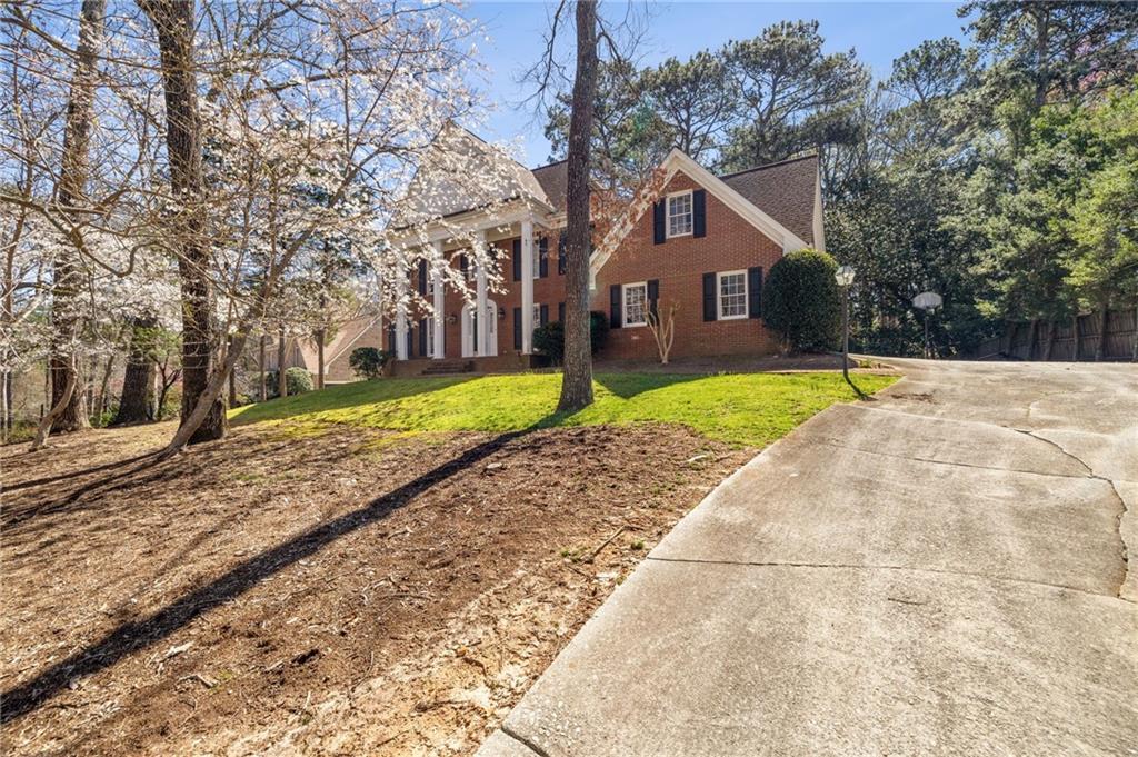 Photo one of 1595 Bakers Glen Dr Atlanta GA 30350 | MLS 7543672F