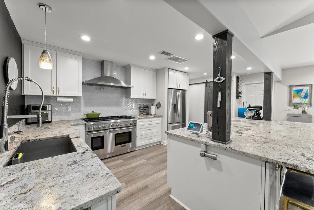 Photo one of 10070 Timberstone Rd Johns Creek GA 30022 | MLS 7545216F