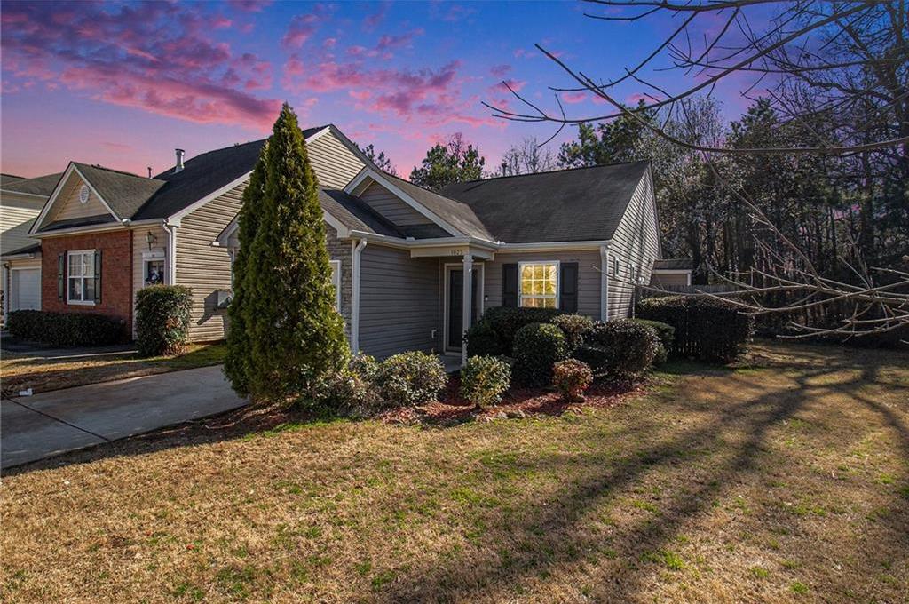 Photo one of 1025 Lakeside Circle Covington GA 30016 | MLS 7547665F