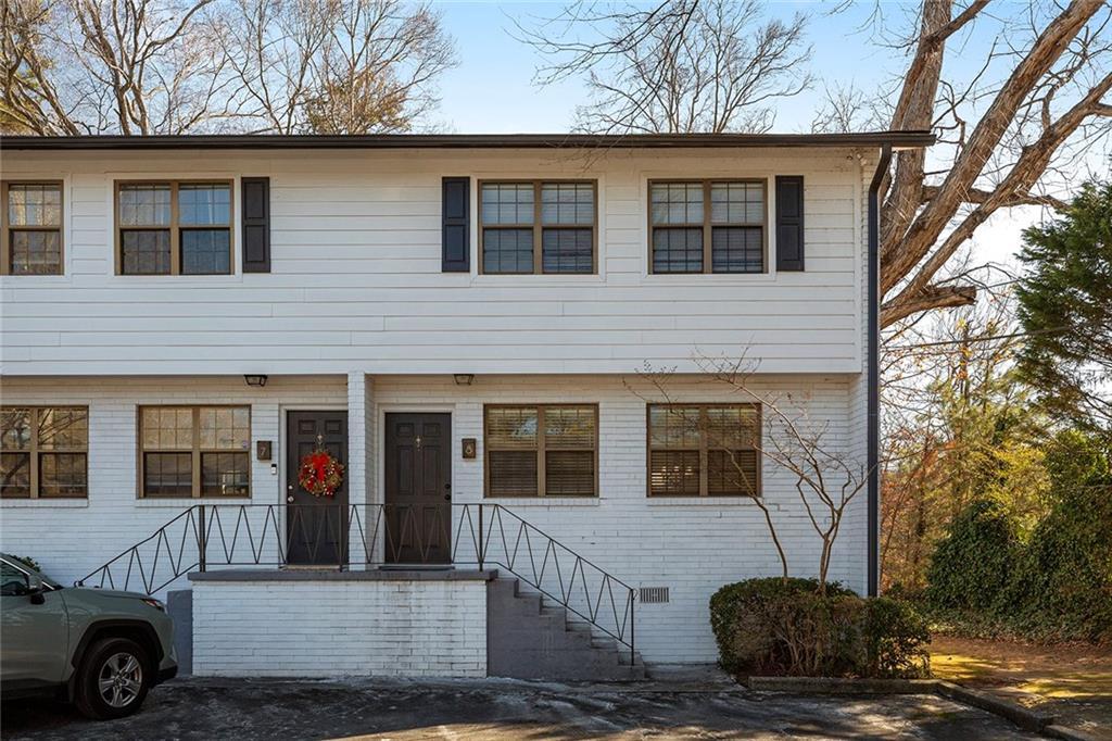 Photo one of 1687 Briarcliff Ne Rd # 8 Atlanta GA 30306 | MLS 7548054F