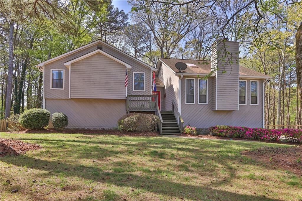 Photo one of 2806 Peachtree Walk Duluth GA 30096 | MLS 7552387F