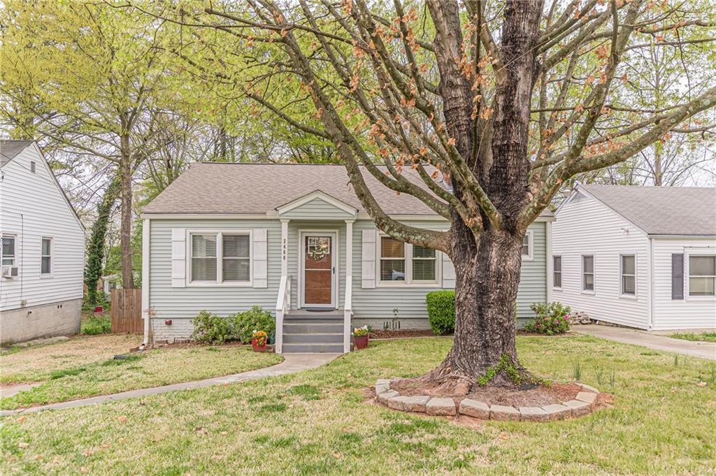 Photo one of 2460 Constance St East Point GA 30344 | MLS 7552692F