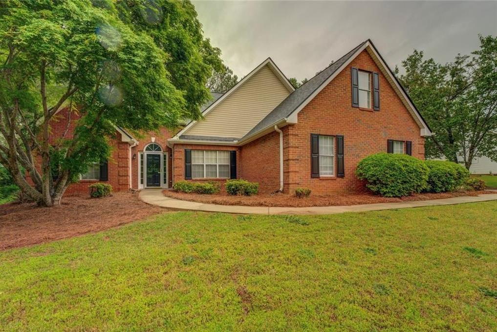 Photo one of 1917 Kevin Dr Conyers GA 30013 | MLS 7556065F
