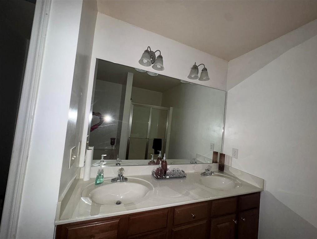 Photo #32