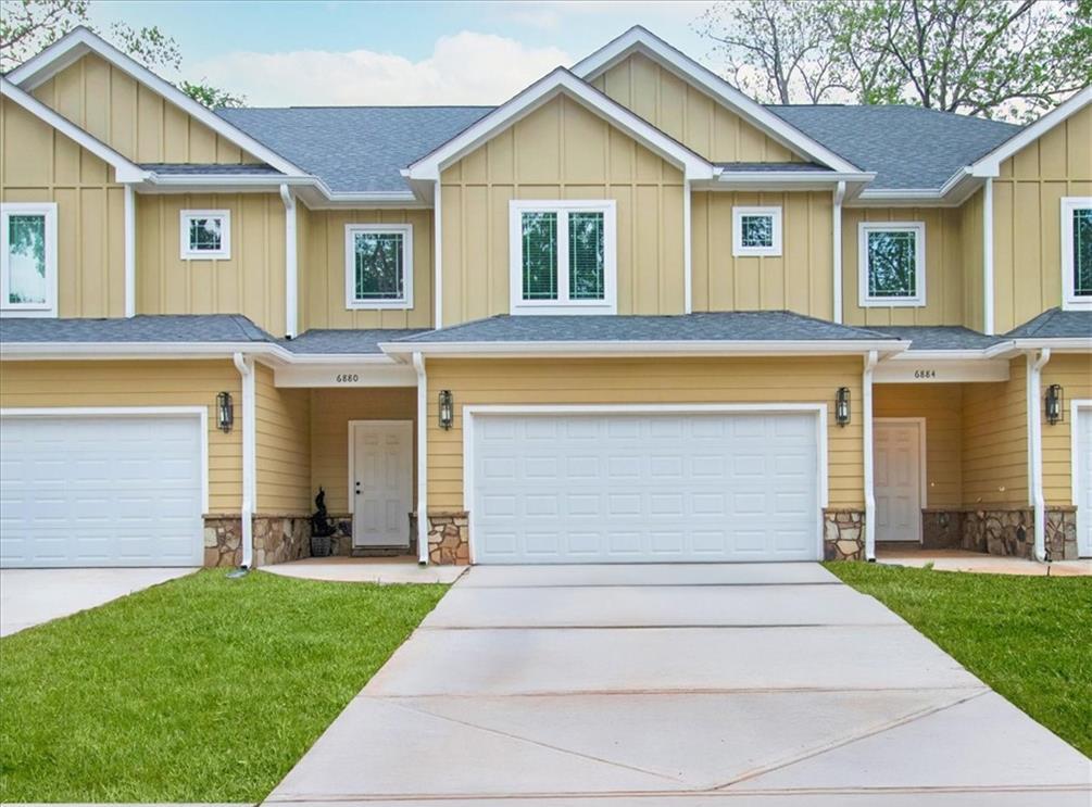 Photo one of 6880 Robinson St Lithonia GA 30058 | MLS 7558466F