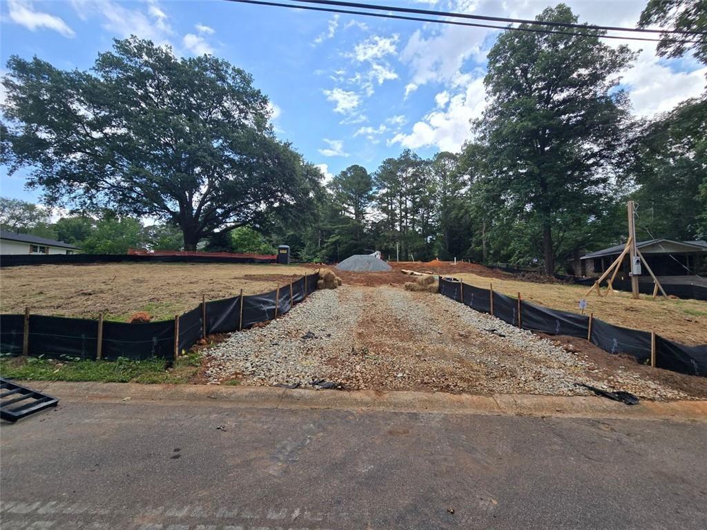 Photo one of 3920 Bellair Dr Marietta GA 30066 | MLS 7558523F