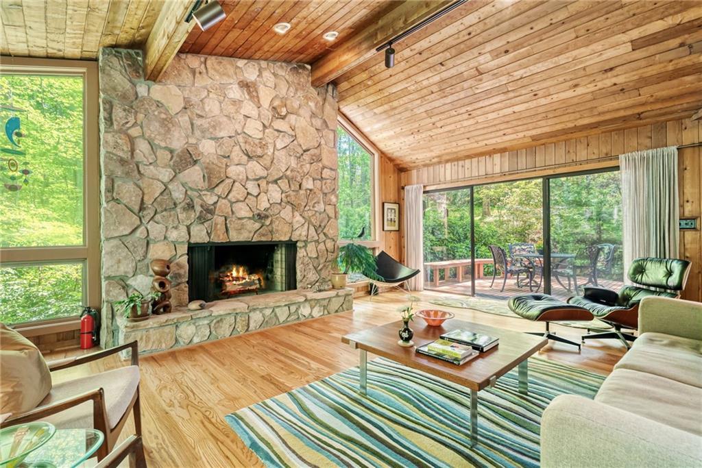 Photo one of 2208 Guinevere Ne Way Atlanta GA 30345 | MLS 7560578F