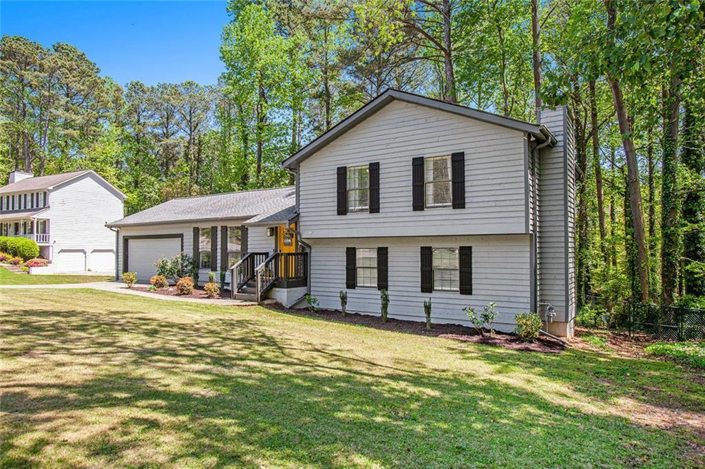 Photo one of 2022 Ramblewood Ne Ct Marietta GA 30062 | MLS 7561226F