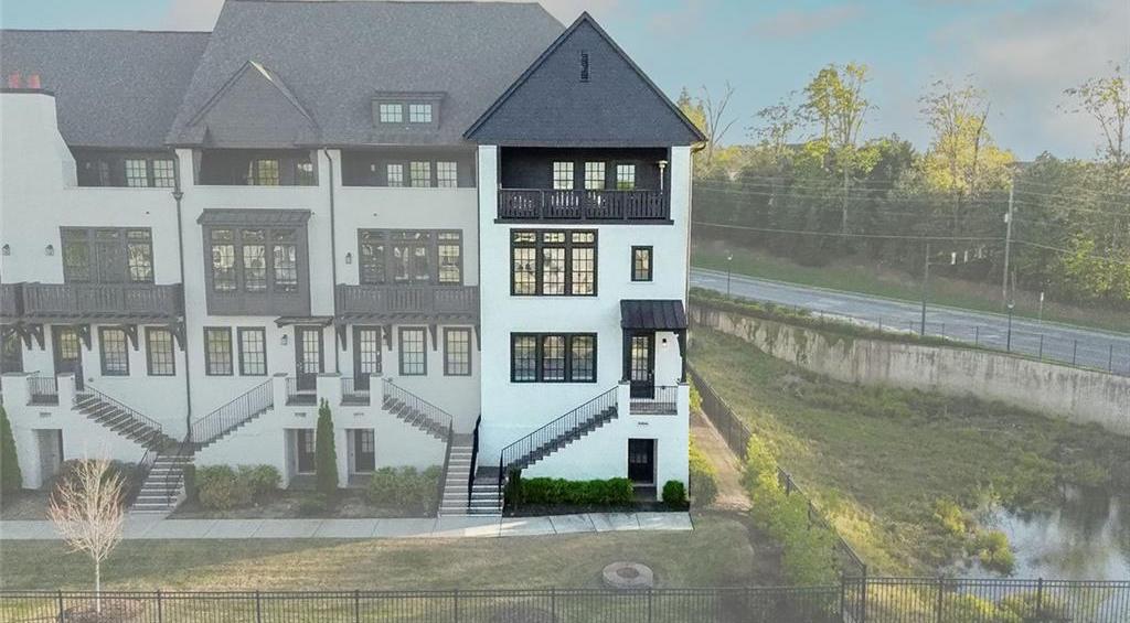 Photo one of 6666 Sterling Dr Sandy Springs GA 30328 | MLS 7561764F
