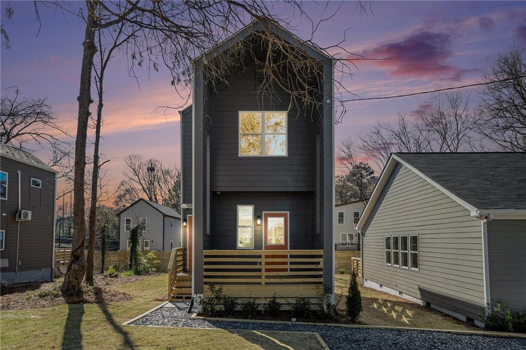 Photo one of 100 Dahlia Sw Ave Atlanta GA 30314 | MLS 7562073F