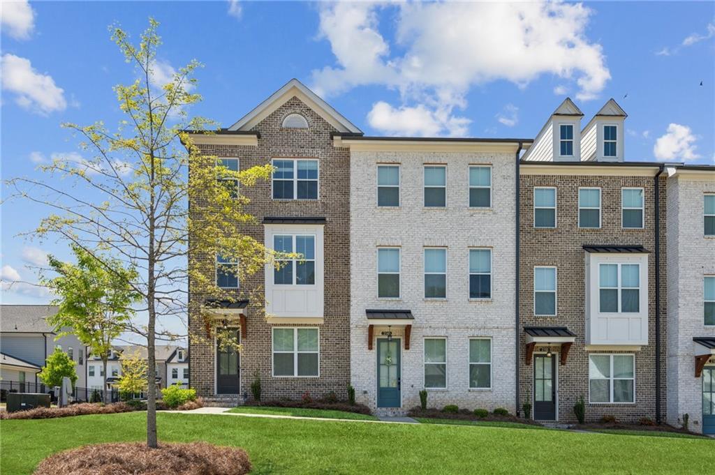Photo one of 3130 Bennett Creek Ln Suwanee GA 30024 | MLS 7562970F
